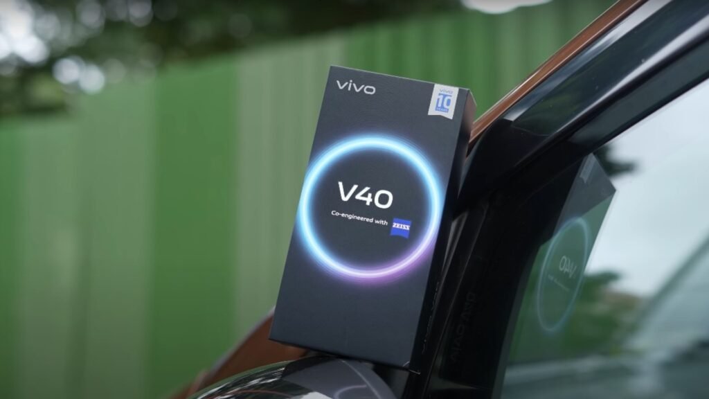 Vivo V40 unboxing 